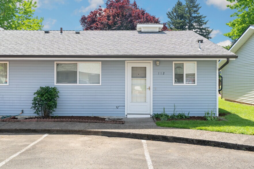 More Photos Of 110-162 NW 15th St, Gresham Apartments For Sale