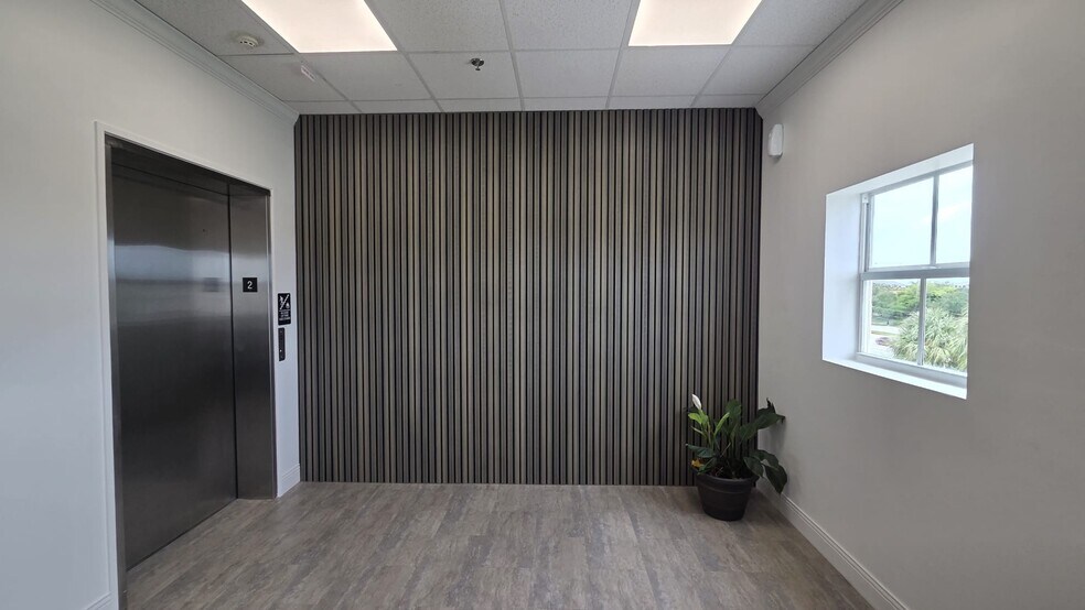 More Photos Of 11820 Miramar Pky, Miramar Medical For Lease