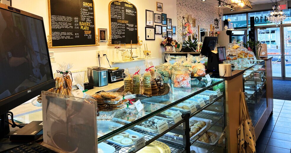 Primary Photo Of 9404-9412 137 Ave NW, Edmonton Freestanding For Sale