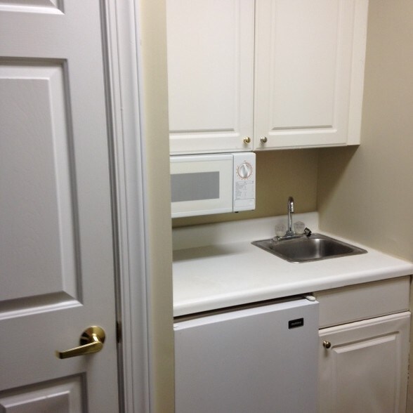 More Photos Of 181 Wind Chime Ct, Raleigh Office For Lease