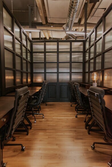 More Photos Of 14 Erb St W, Waterloo Coworking Space