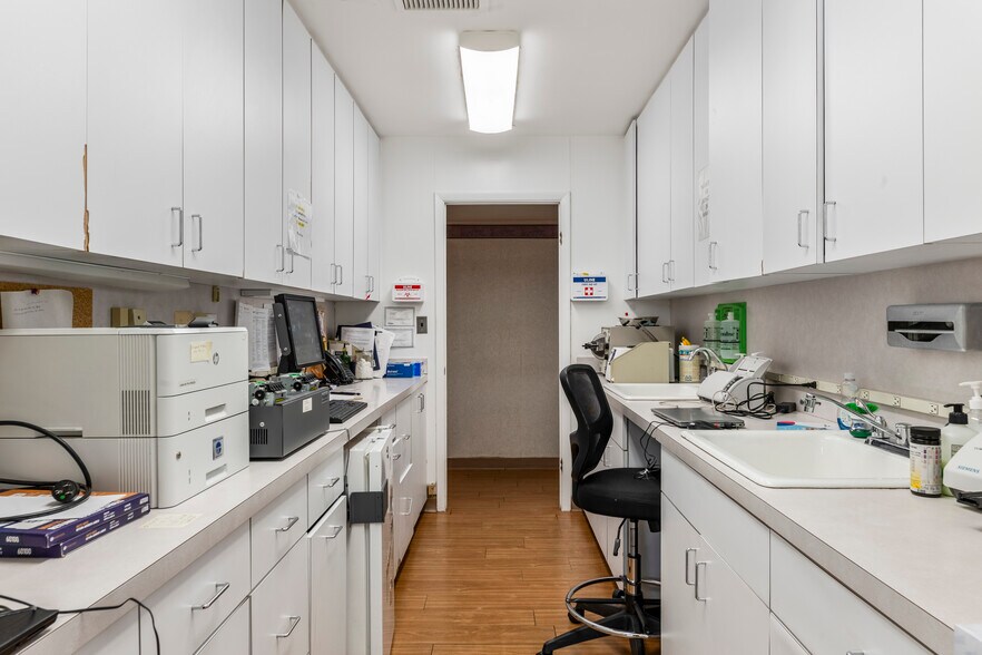 More Photos Of 123 Dunhams Corner Rd, East Brunswick Medical For Sale