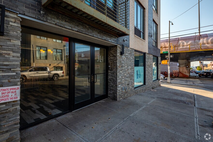More Photos Of 314 52nd St, Brooklyn Apartments For Lease