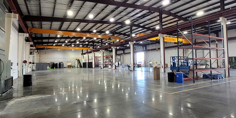 More Photos Of 2445 Peyton Rd, Houston Warehouse For Lease