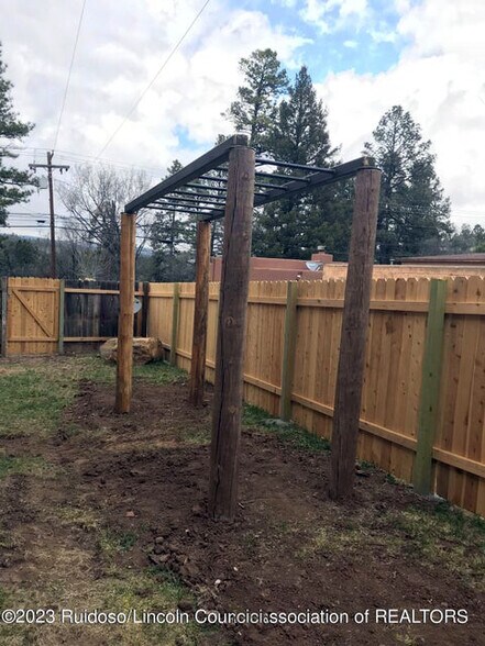 More Photos Of 415 Wingfield St, Ruidoso Health Club For Sale