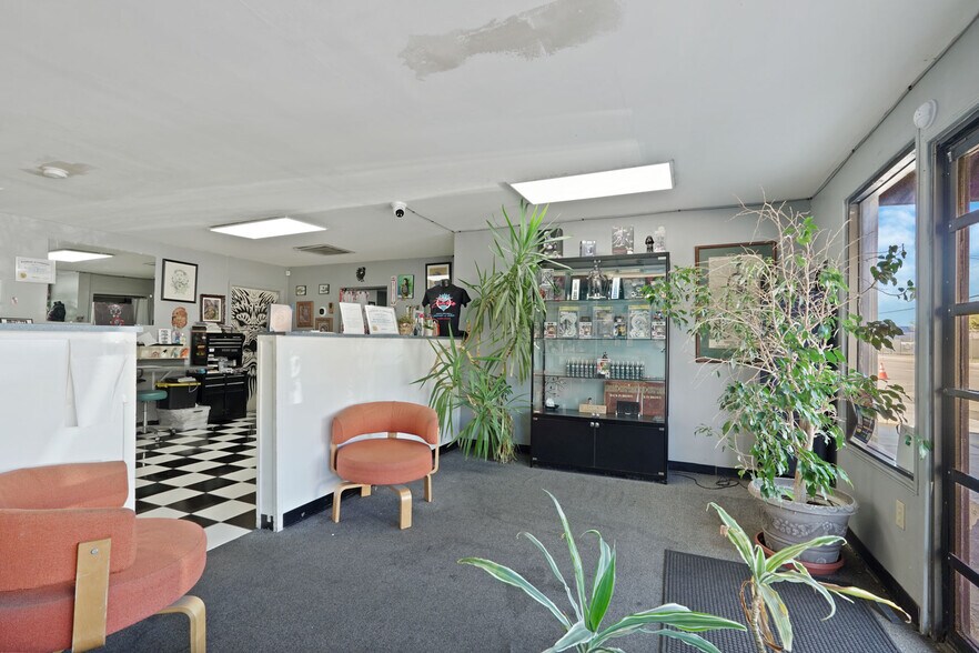 More Photos Of 304 W Harding Way, Stockton Office For Sale