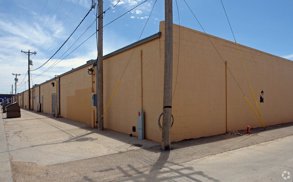 More Photos Of 4601-4623 W Loop 289, Lubbock Office For Lease