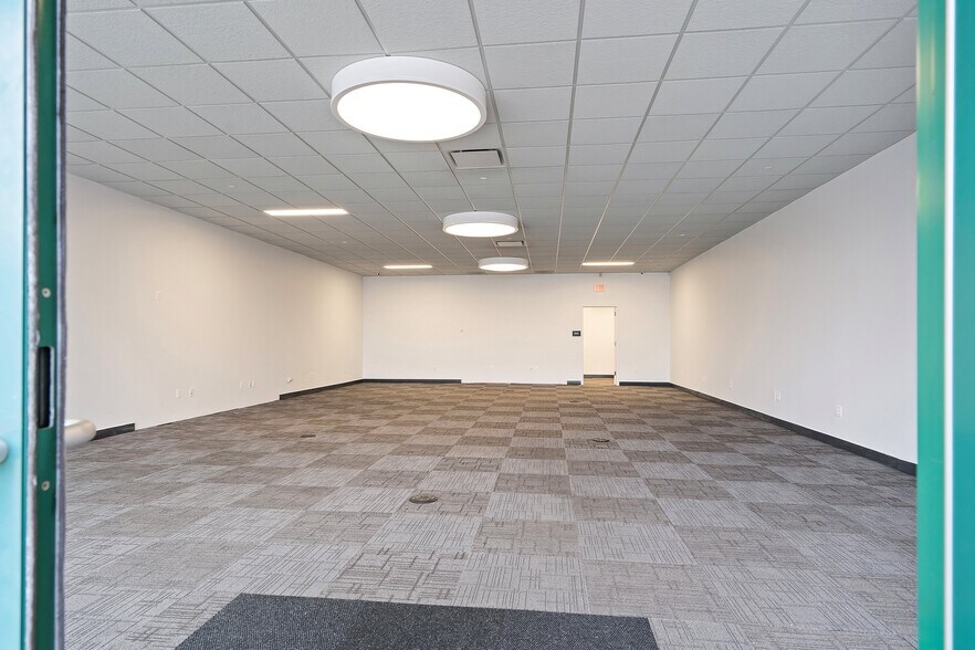 More Photos Of 912 W Bay Ave, Barnegat Storefront For Lease