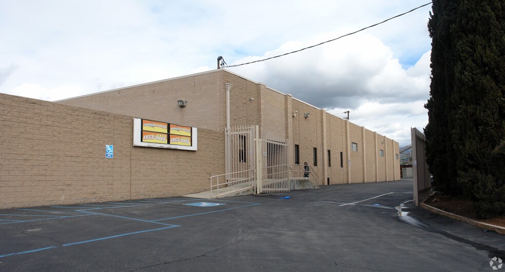 Primary Photo Of 8620 Tamarack Ave, Sun Valley Warehouse For Sale