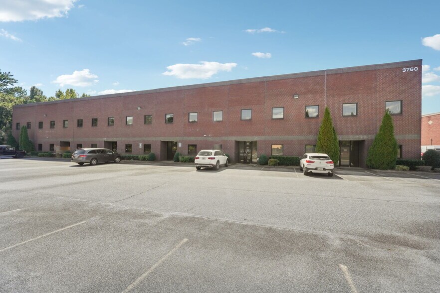More Photos Of 3760 Peachtree Crest Dr, Duluth Industrial For Sale