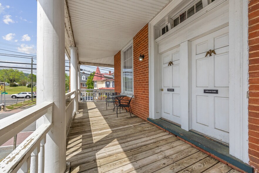 More Photos Of 146 Main St, Stanardsville Hospitality For Sale