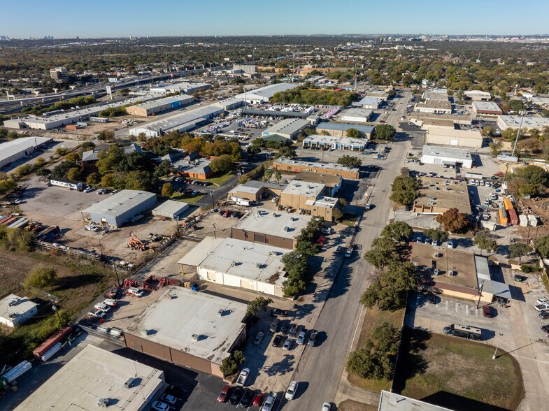More Photos Of 4410-4414 Centergate St, San Antonio Warehouse For Sale