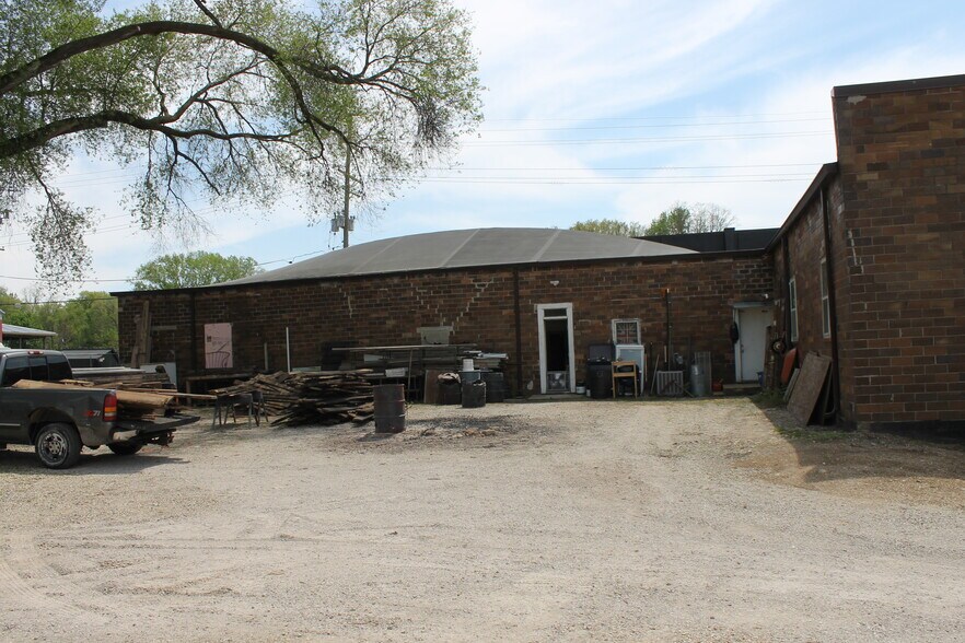 More Photos Of 123 E Hydraulic St, Yorkville Warehouse For Sale