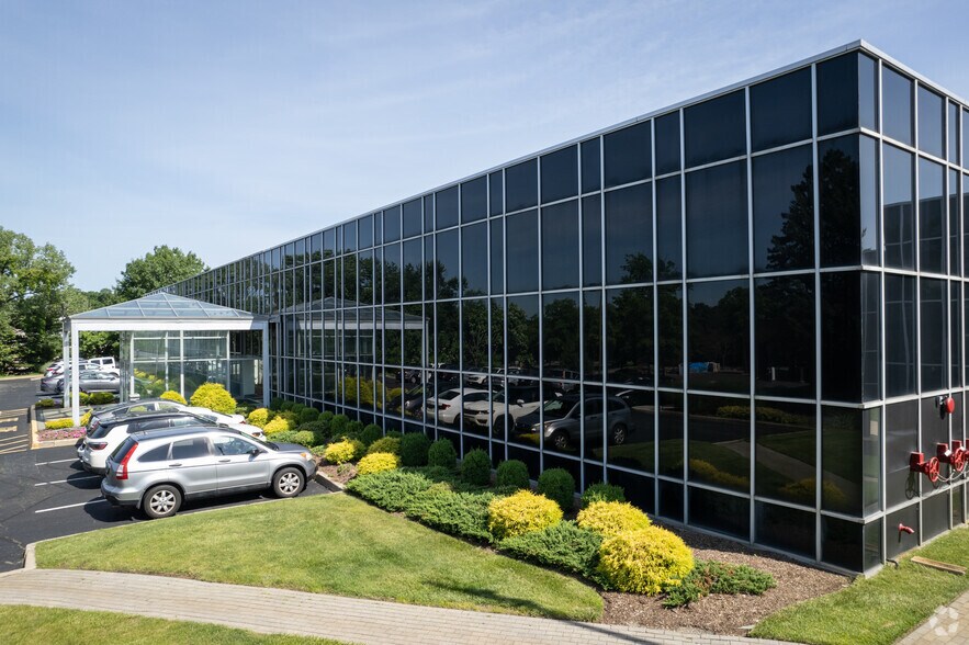 Primary Photo Of 535 E Crescent Ave, Ramsey Office For Lease