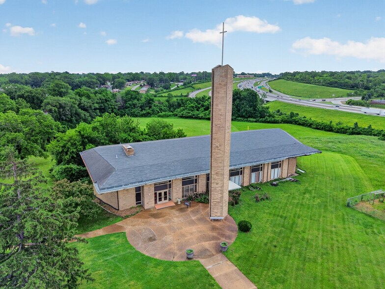More Photos Of 206 Emerling Dr, Saint Louis Religious Facility For Sale