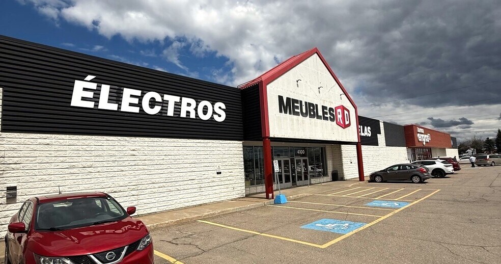 More Photos Of 4000-4300 Boul Des Récollets, Trois-Rivières General Retail For Lease