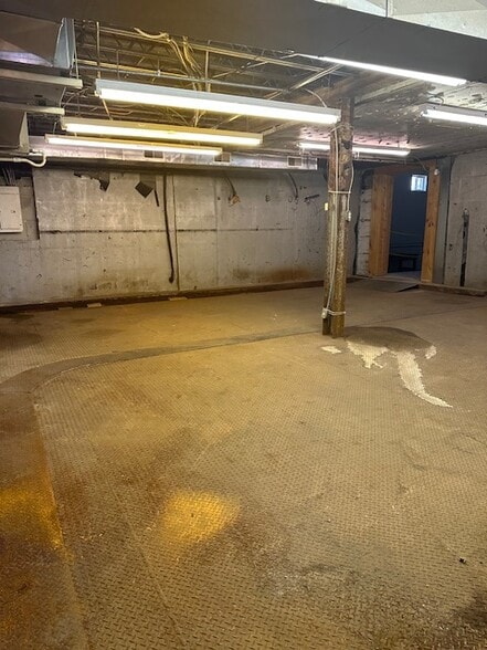 More Photos Of 1054 Industrial Ave, Danville Warehouse For Sale