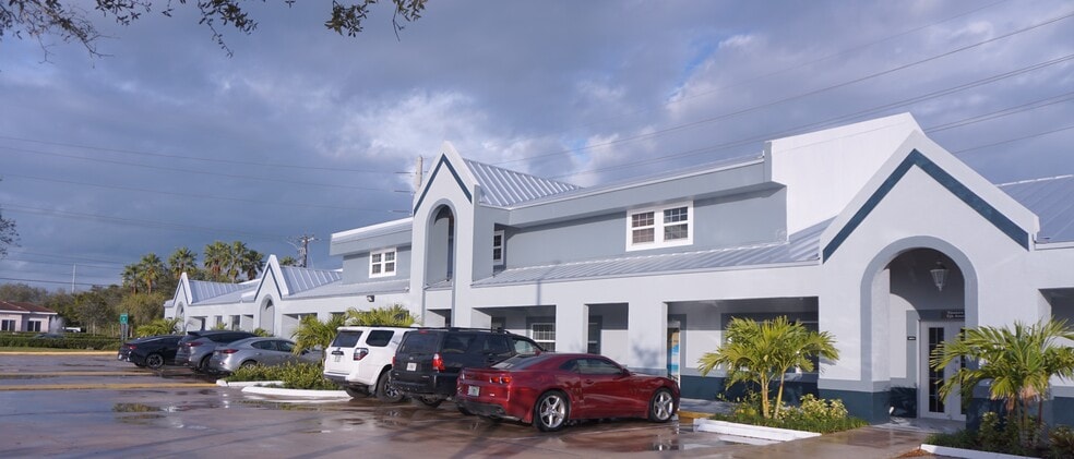 More Photos Of 333 17th St, Vero Beach Medical For Lease
