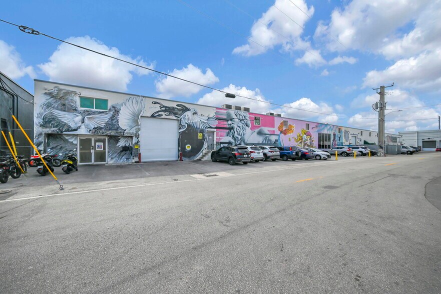 More Photos Of 1395 E 11th Ave, Hialeah Warehouse For Sale