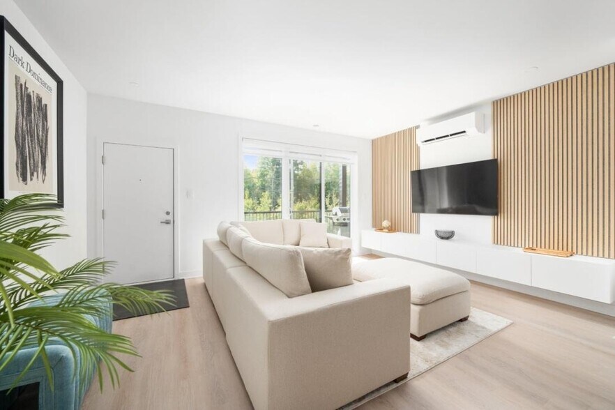 More Photos Of 13575 Rue Du Médoc, Mirabel Apartments For Sale