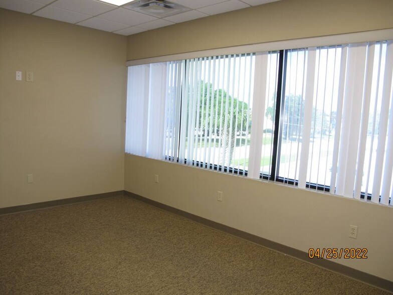 More Photos Of 4502 35th St, Orlando Office For Lease