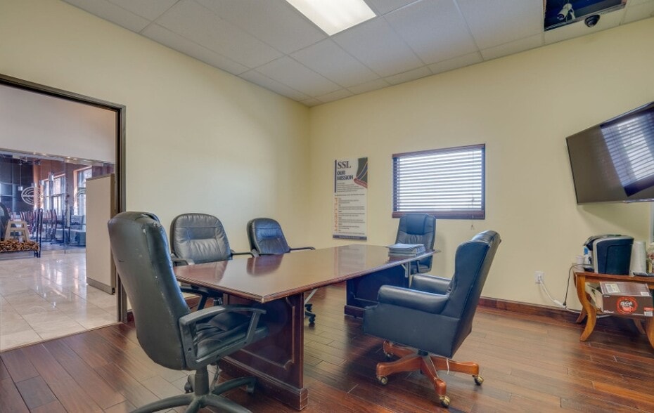 More Photos Of 1130 W Trinity Mills Rd, Carrollton General Retail For Sale