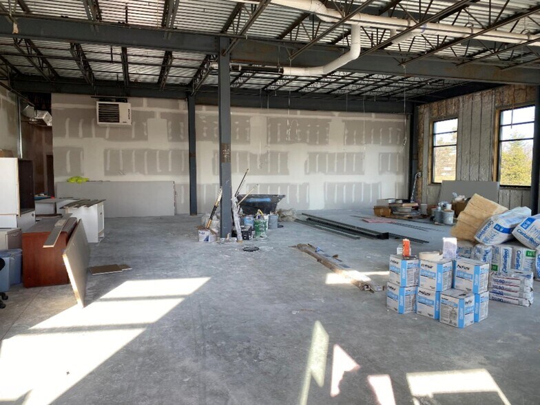 More Photos Of 1450 Farr Rd, Norton Shores Medical For Lease