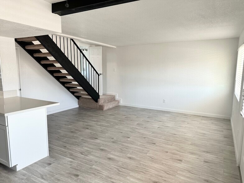 More Photos Of 1504 E Indianola Ave, Phoenix Apartments For Sale