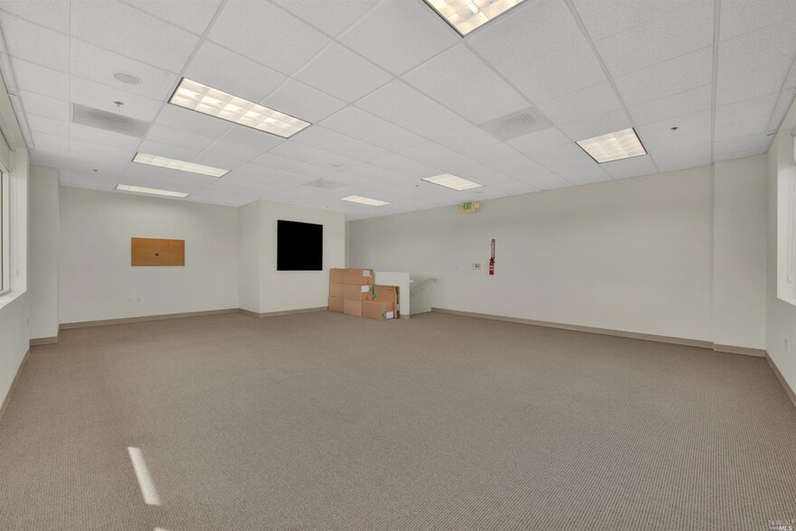 More Photos Of 4725 Mangels Blvd, Fairfield Light Distribution For Lease