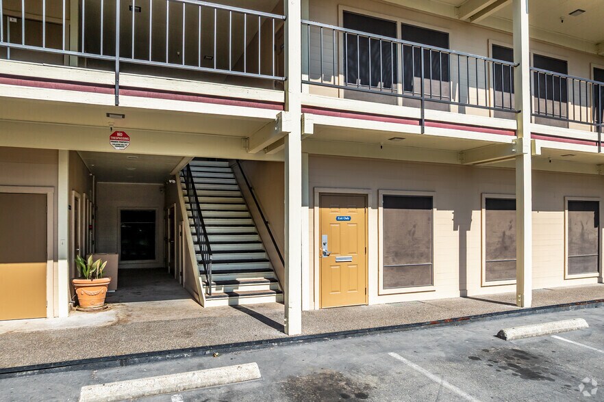 More Photos Of 7916 Pebble Beach Dr, Citrus Heights Medical For Lease