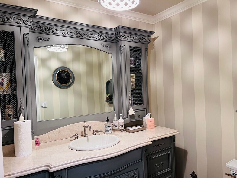 More Photos Of 406 E Putnam Ave, Cos Cob Office For Sale