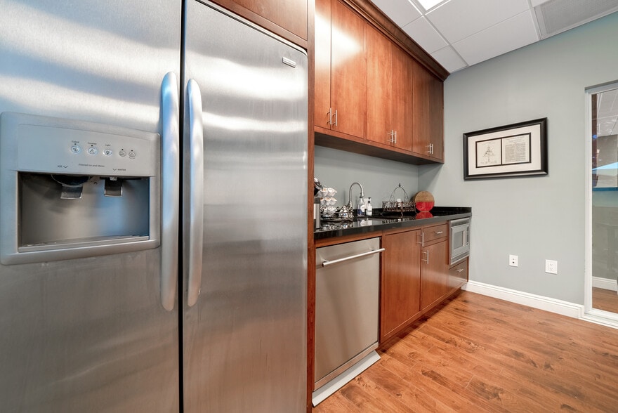 More Photos Of 6B Liberty, Aliso Viejo Office For Sale