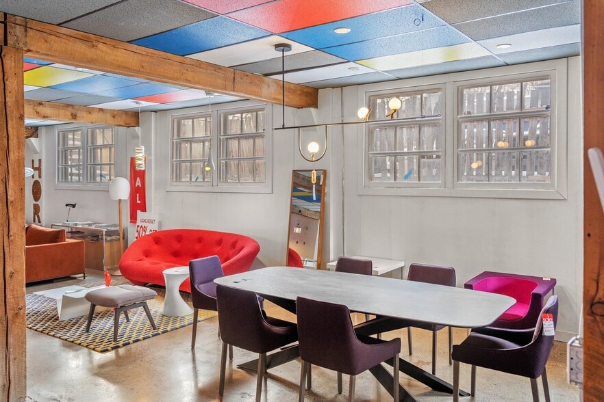 More Photos Of 1435 9th Ave SE, Calgary Storefront For Sale