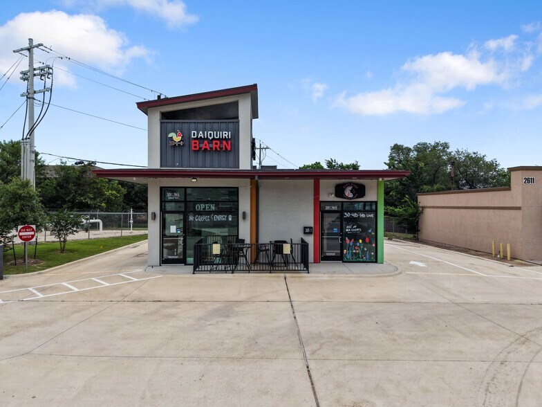 More Photos Of 2609 E 29th St, Bryan Freestanding For Sale