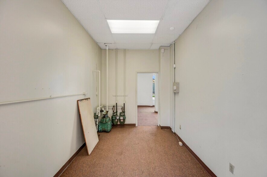 More Photos Of 535 Green Ridge St, Scranton Storefront Retail Residential For Sale