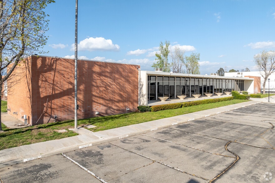 More Photos Of 21700 Barton Rd, Colton Distribution For Lease