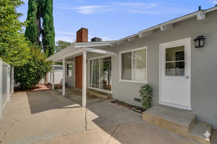 More Photos Of 15907 Enadia Way, Van Nuys Apartments For Sale