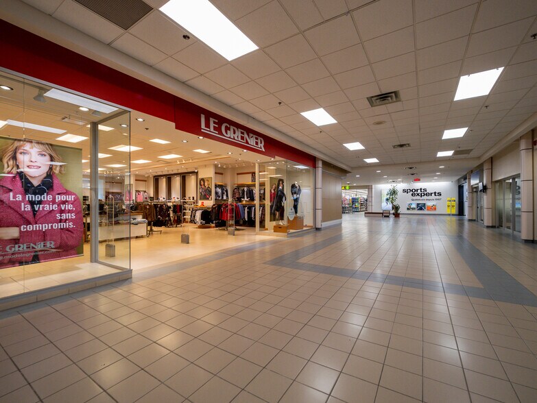 More Photos Of 597 Av Du Phare E, Matane Storefront For Lease