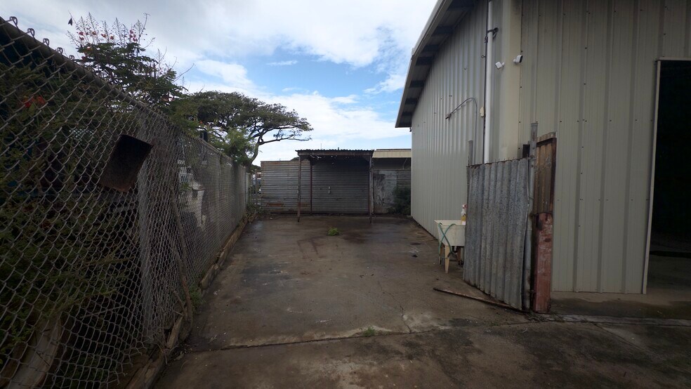 More Photos Of 500 Alakawa St, Honolulu Warehouse For Lease