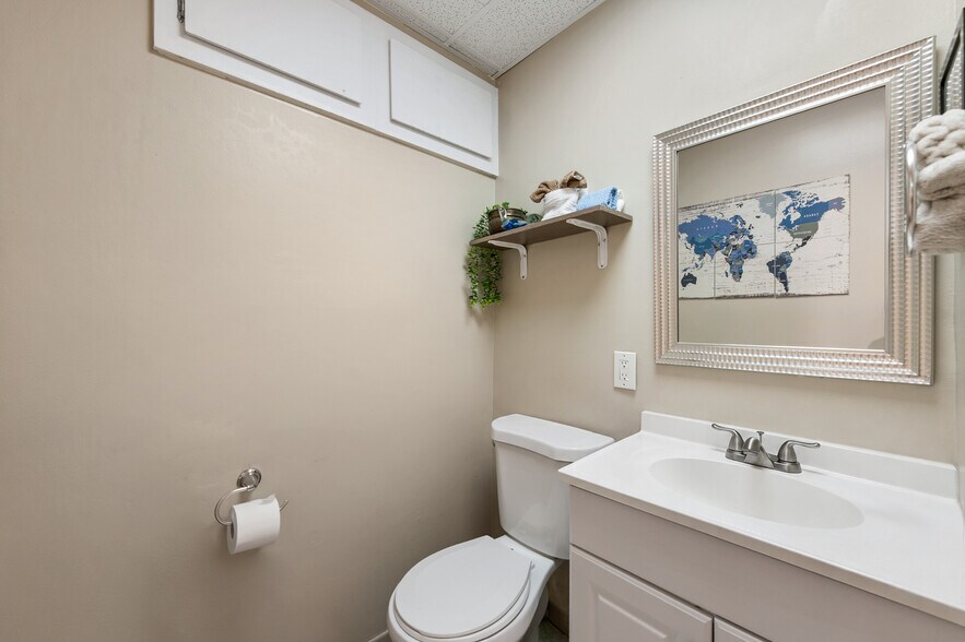 More Photos Of 3378 S 2300 E, Salt Lake City Medical For Sale