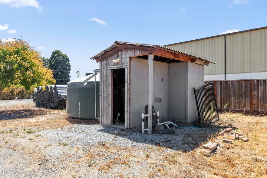 More Photos Of 675 Buena Vista Ave, Gilroy Manufacturing For Sale