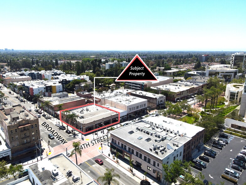 More Photos Of 302 W 4th St, Santa Ana Storefront Retail Office For Sale