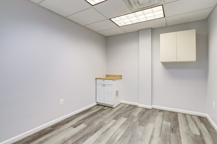 More Photos Of 611 S Carlin Springs Rd, Arlington Medical For Sale