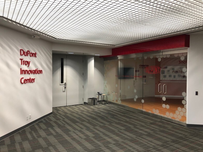 More Photos Of 950 Stephenson Hwy, Troy Loft Creative Space For Lease