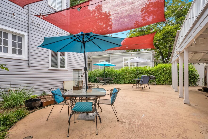 More Photos Of 225 W Craig Pl, San Antonio Hotel For Sale