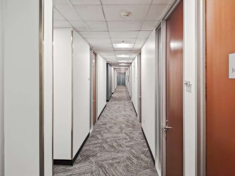 More Photos Of 2300 Main St, Kansas City Coworking Space