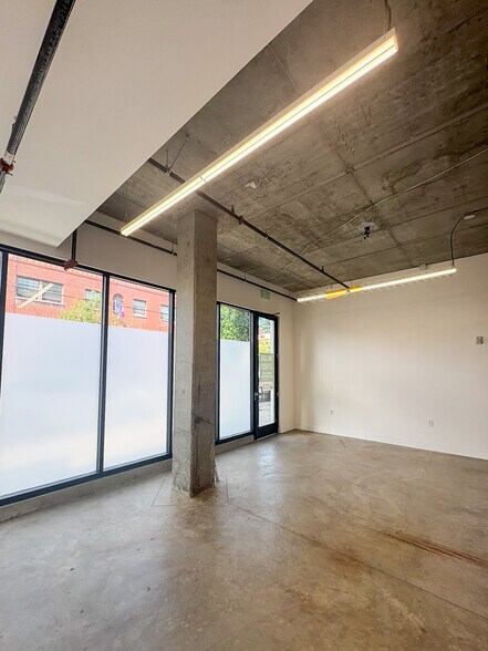 More Photos Of 4252 SE Belmont St, Portland Apartments For Lease