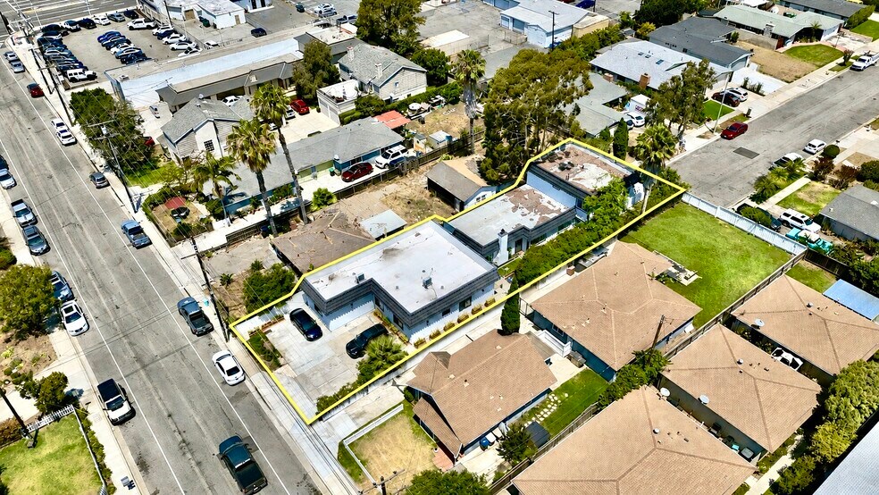 More Photos Of Undisclosed, Costa Mesa Apartments For Sale