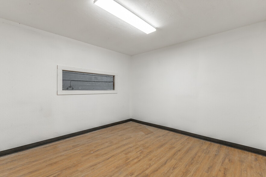 More Photos Of 360 Carbondale Rd SW, Dalton Warehouse For Lease