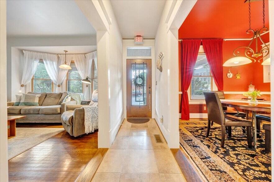 More Photos Of 1526 Franklin Rd SW, Roanoke Hospitality For Sale